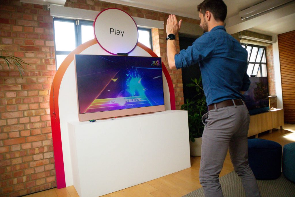 Man playing Starri on Sky Glass using Sky Live